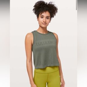 Breeze By Muscle Crop Tank